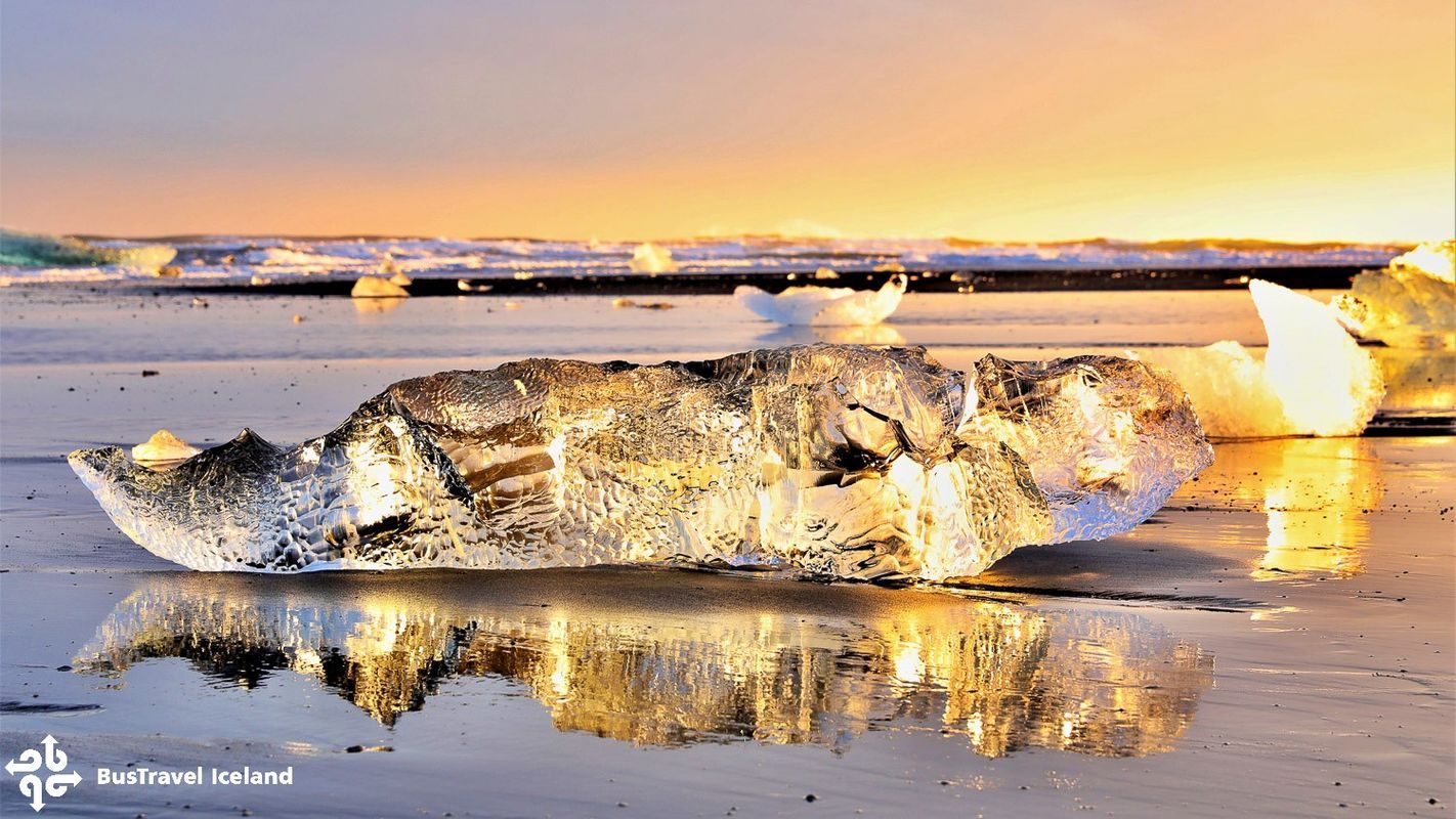 Glacier Lagoon, Jökulsárlón and South Iceland Tour