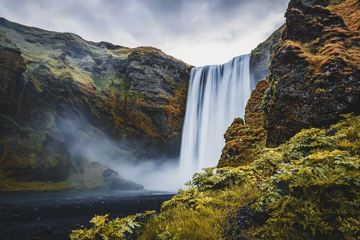 South Coast and Black Sand Horse Riding Tour